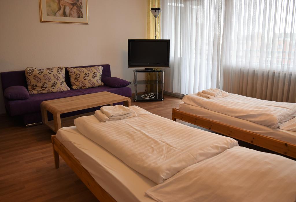 Work & Stay Нойс Екстериор снимка