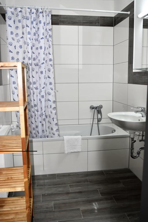Work & Stay Нойс Екстериор снимка